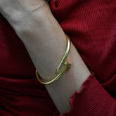 Sleek Gold Nail Kada