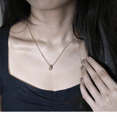 Elegant Gold Droplet Pendant Necklace