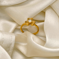 Golden Bloom Solitaire Ring