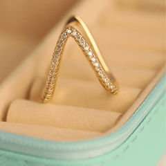 Radiant V-Curve Ring