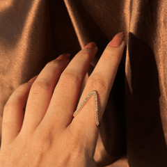 Radiant V-Curve Ring